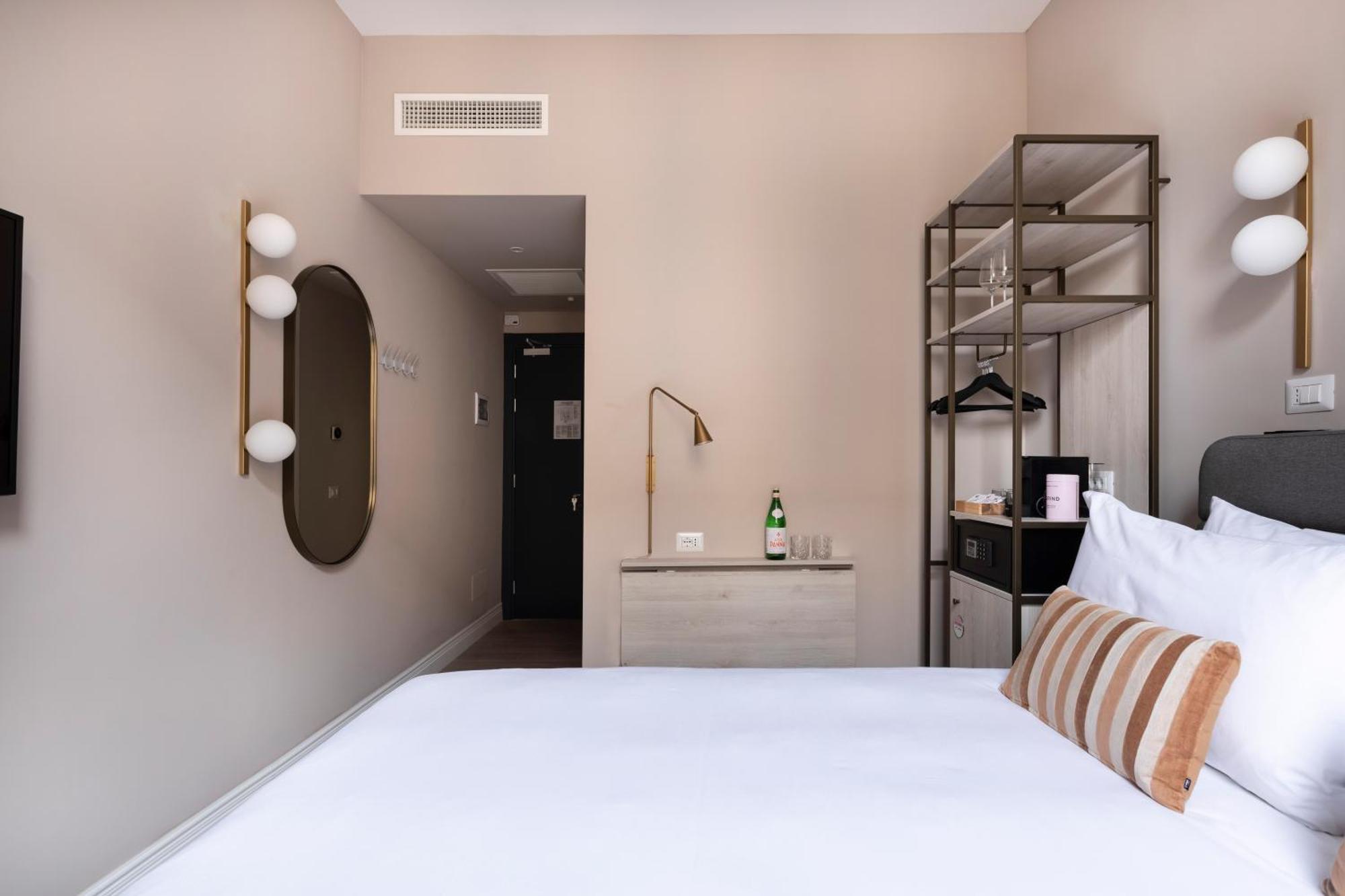 Hotel Numa Linea