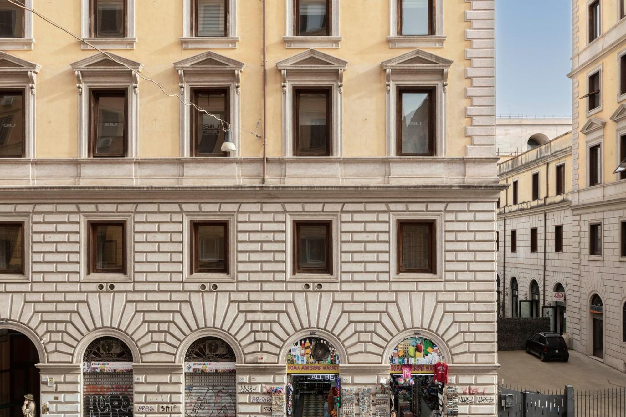 Hotel Numa Linea 3*